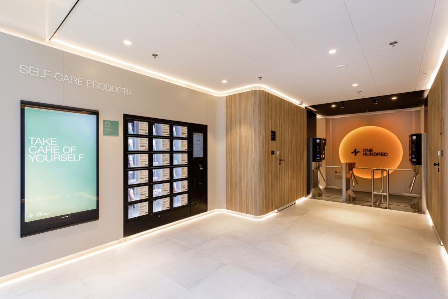 Onehundred Hoog Catharijne Utrecht INVITE 55 inch restrooms 2
